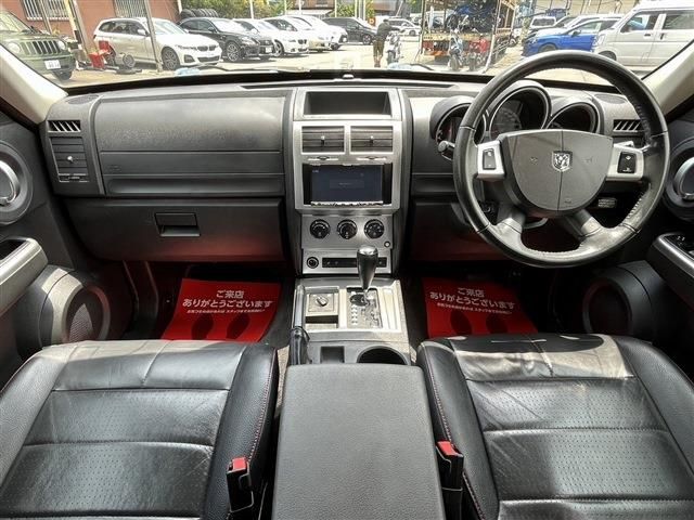 DODGE NITRO
