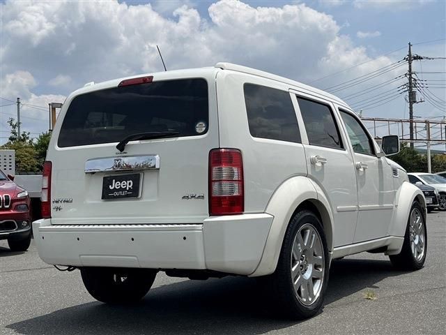DODGE NITRO