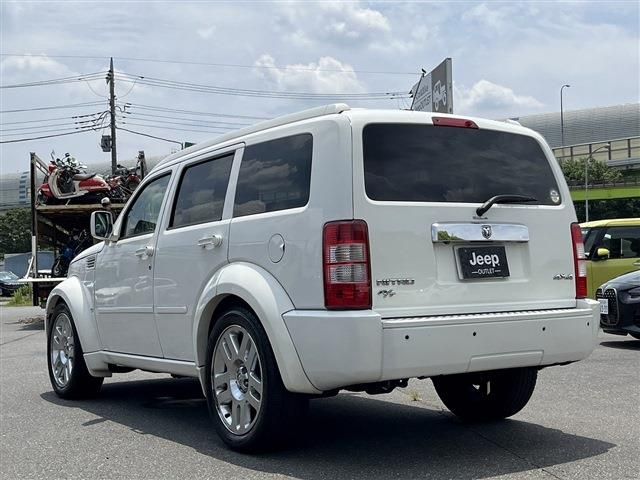 DODGE NITRO