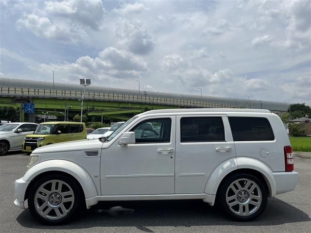 DODGE NITRO