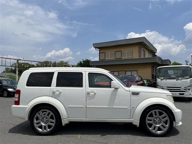 DODGE NITRO
