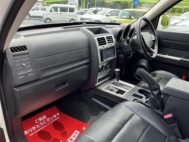 DODGE NITRO
