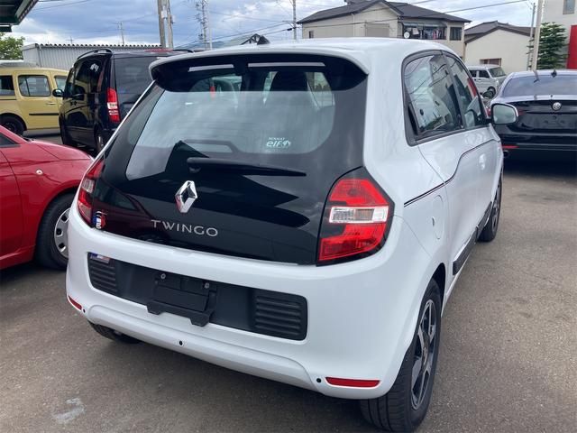 RENAULT TWINGO