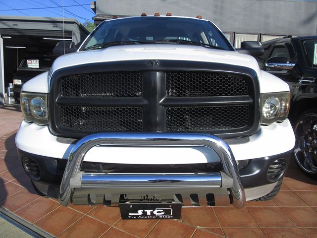 DODGE RAM pickup truck