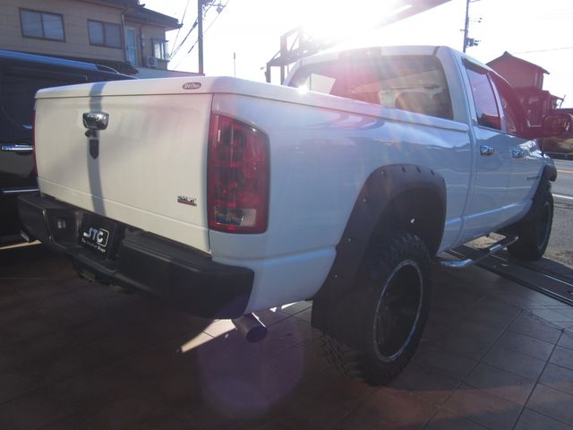 DODGE RAM pickup truck