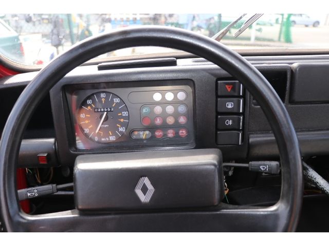 RENAULT Quatre(4)