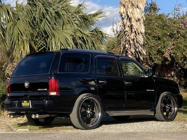 CADILLAC ESCALADE
