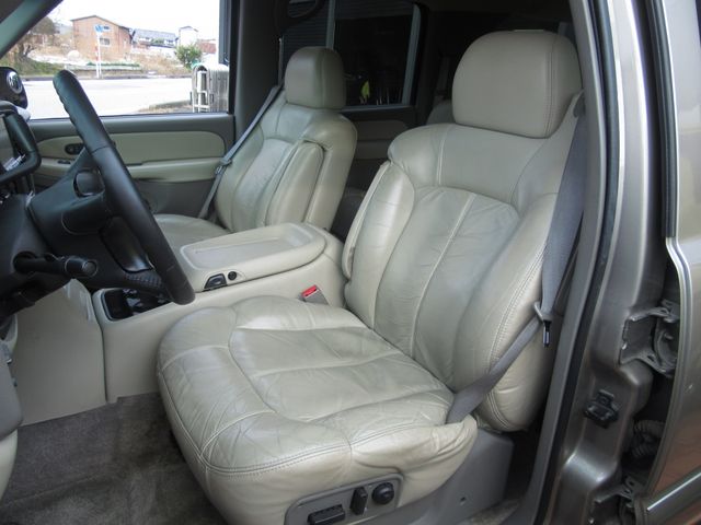 CHEVROLET SUBURBAN