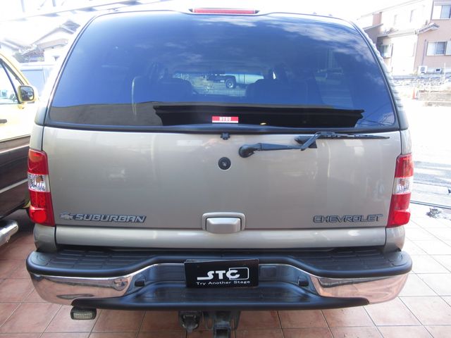 CHEVROLET SUBURBAN