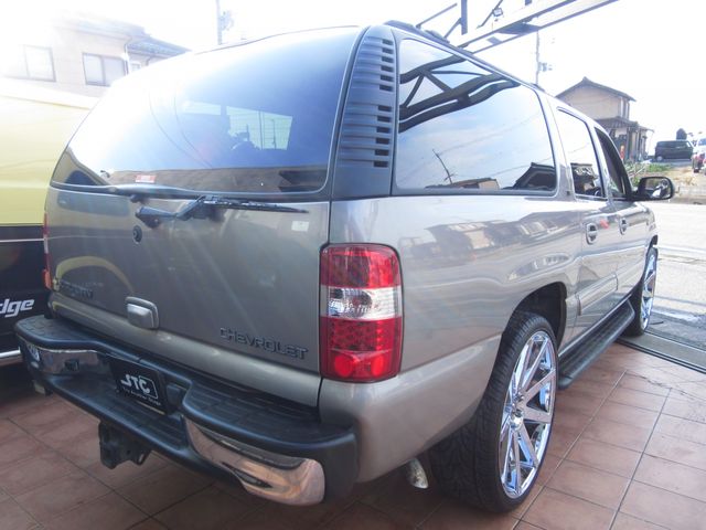 CHEVROLET SUBURBAN