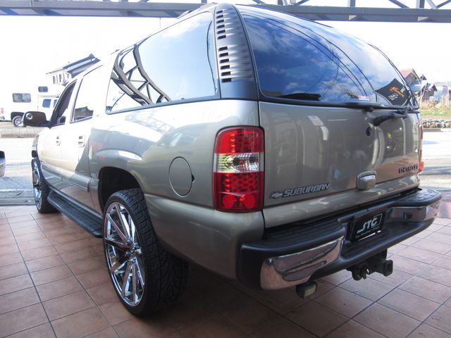 CHEVROLET SUBURBAN