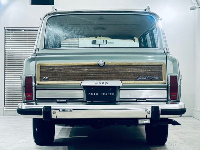 JEEP Grand Wagoneer