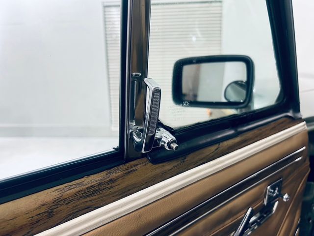 JEEP Grand Wagoneer