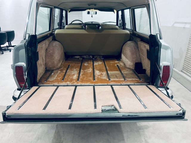 JEEP Grand Wagoneer