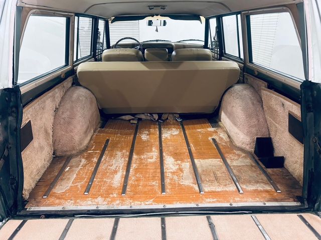 JEEP Grand Wagoneer