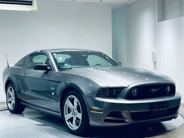 FORD MUSTANG