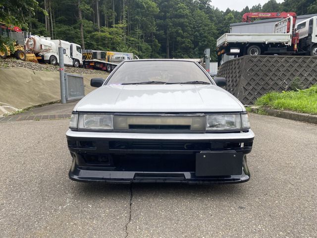 COROLLA LEVIN