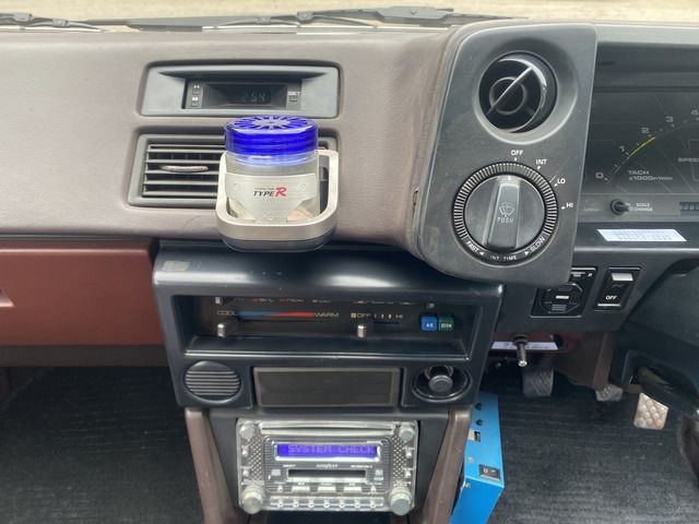 COROLLA LEVIN