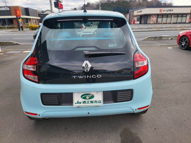 RENAULT TWINGO