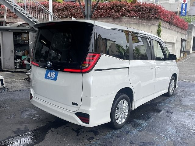 NOAH HYBRID 4WD