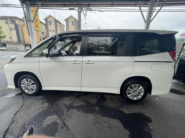 NOAH HYBRID 4WD