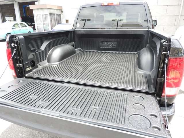 DODGE RAM pickup truck