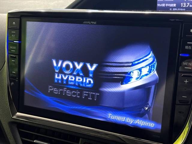 VOXY HYBRID