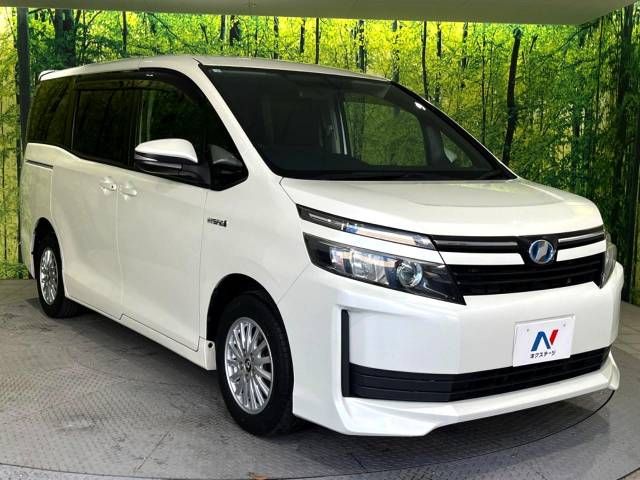 VOXY HYBRID